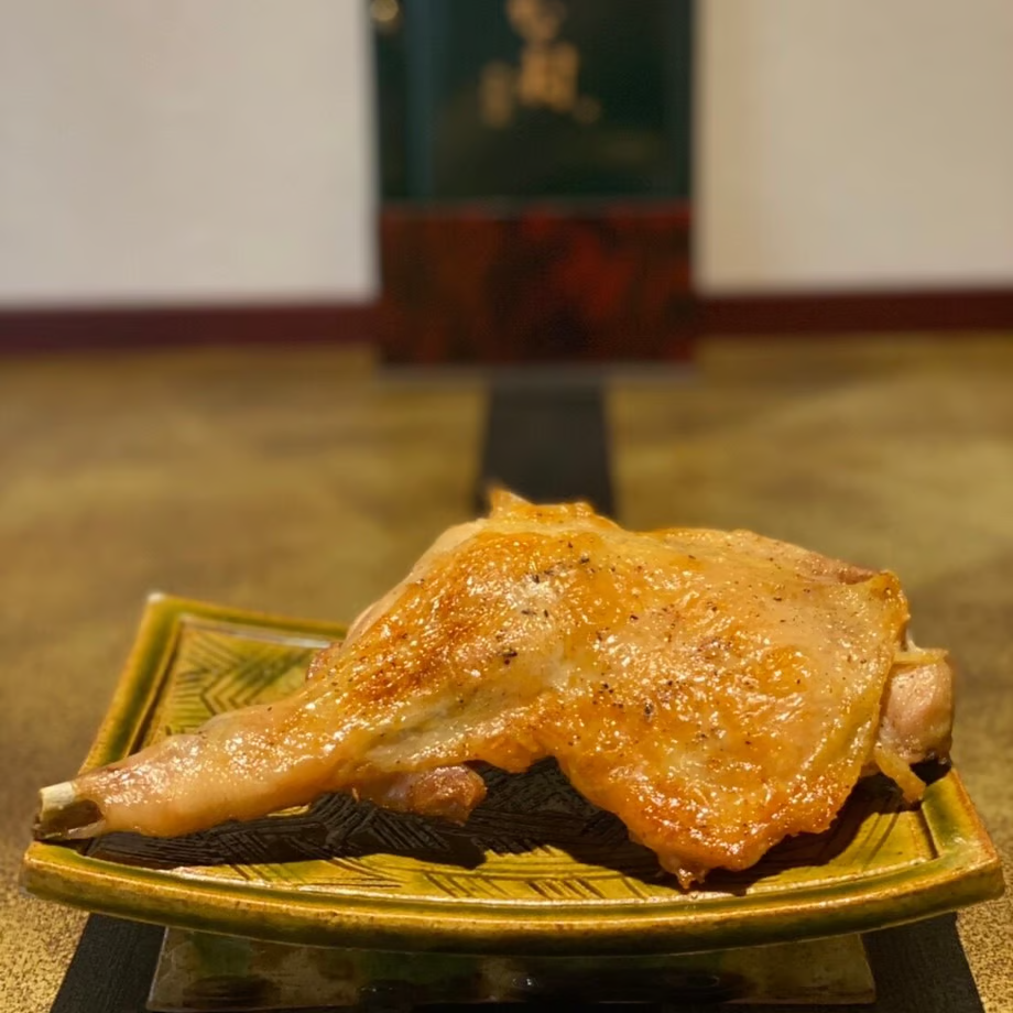 〈広島熟成鶏〉炭火焼ローストチキン(塩・タレ)
